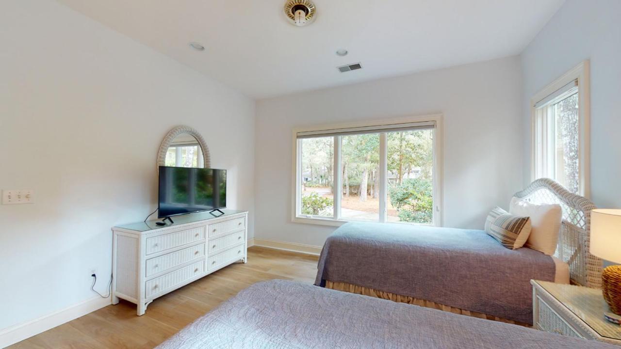 33 Swing About Villa Hilton Head Island Exterior photo